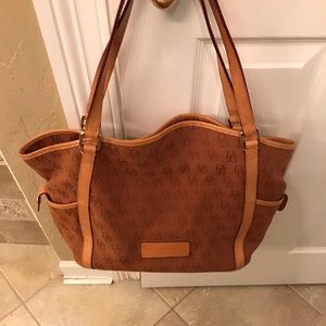 Dooney n Bourne slightly used shoulder bag